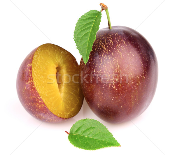商业照片:甜·叶 食品 水果·白 sweet plums with leaves