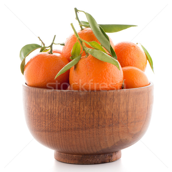 商业照片: 木    碗    孤立    白    性质    水果 / tangerines on