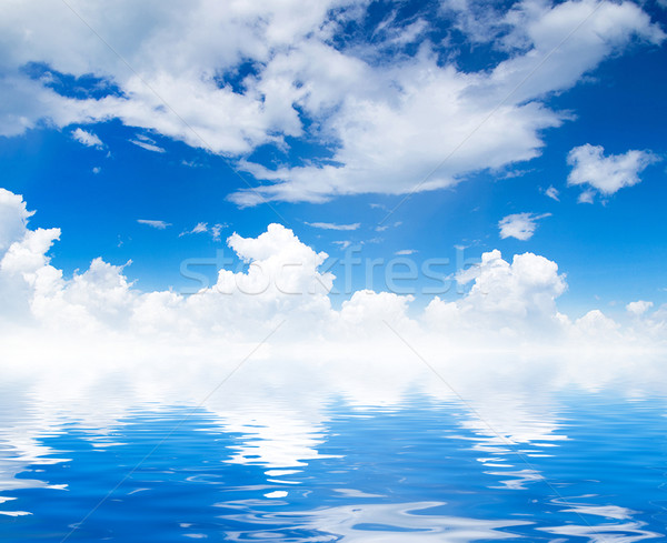 蓝天    天空 / white fluffy clouds with rainbow in the blue sky