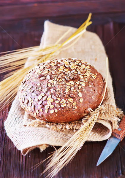 商业照片: 新鲜 · 面包 · 餐巾 ·表· 小麦 · 农业
