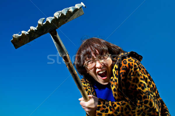 rake woman