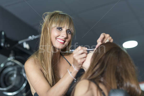 Tineri make-up artist destul de model coafor Imagine de stoc © 2Design