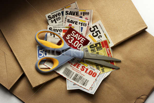 Utalvány megtakarított pénz kuponok olló lövés bevásárlótáskák Stock fotó © 350jb