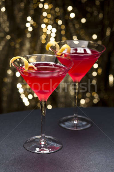 Cosmopolit cocktail lămâie garnitura aur luciu Imagine de stoc © 3523studio