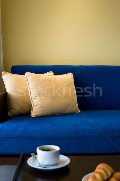 房子 客廳 美麗 室內設計 咖啡 藍色 商業照片 © 3523studio