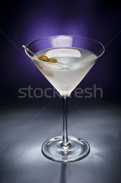 Vodka martini olive garnir noir bleu alimentaire Photo stock © 3523studio