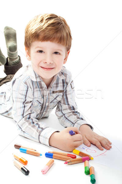 Ragazzo pittura bianco carta isolato sorriso Foto d'archivio © 3dvin