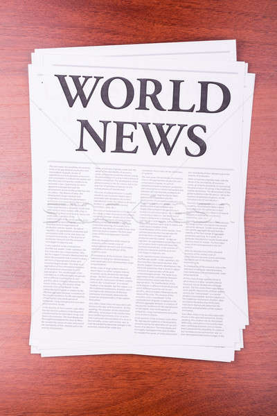 Foto stock: Periódico · noticias · mundo · mesa · oficina · madera