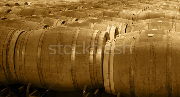 Imagine de stoc: Vin · imbatranire · proces · spaniol · lemn