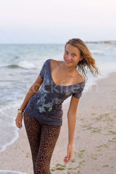 Mosolyog lány nedves ruházat portré nő Stock fotó © acidgrey