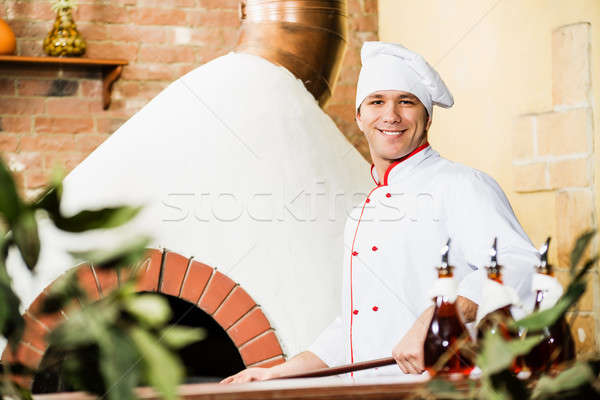 Szakács dolgozik konyha tüzes kályha hagyományos Stock fotó © adam121