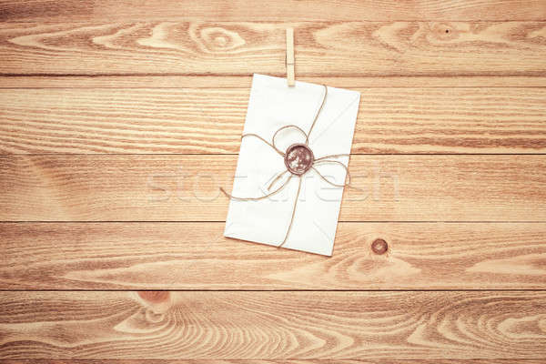Mail kopercie liny wiszący papieru Zdjęcia stock © adam121