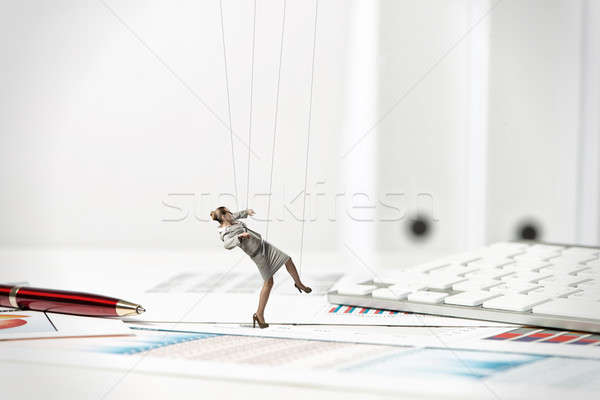 [[stock_photo]]: Femme · d'affaires · marionnette · poupée · bureau · passé · papeterie