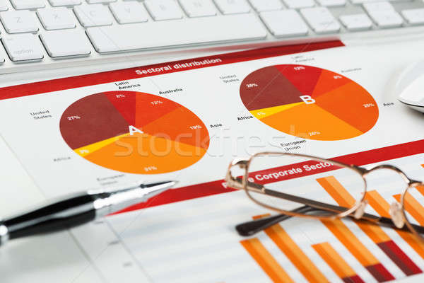 Durchschnitt Umsatz Bericht Business Arbeitsplatz Tastatur Stock foto © adam121