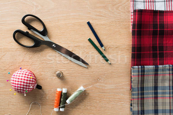 Szycia tabeli starych nożyczki materiału Zdjęcia stock © adam121