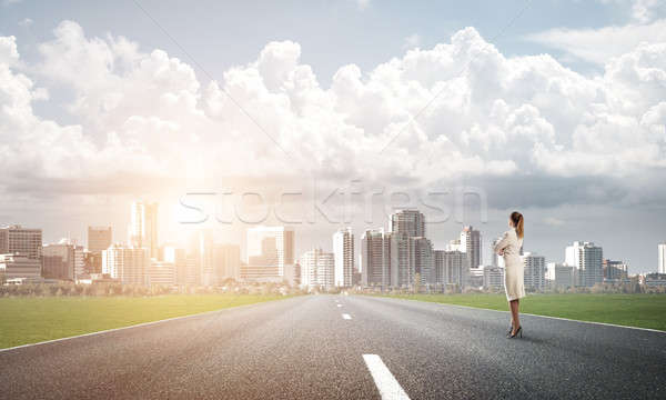 Yol başarı zarif işkadını yol ayakta Stok fotoğraf © adam121