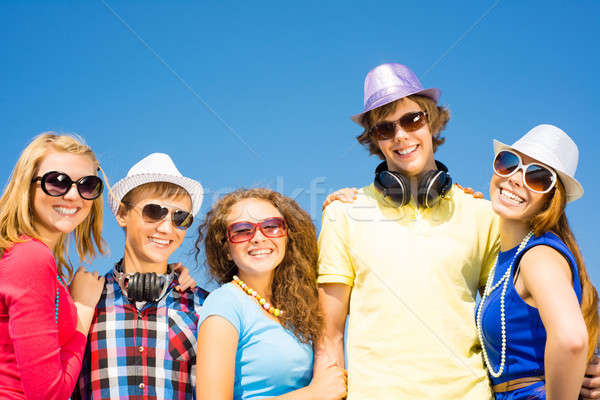 Grupo jovens óculos de sol seis Foto stock © adam121