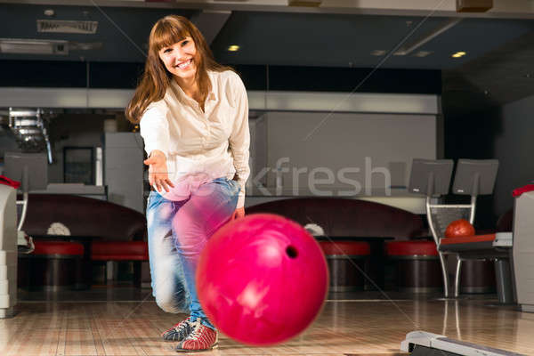 Kellemes fiatal nő bowling golyó külső cél mosolyog Stock fotó © adam121