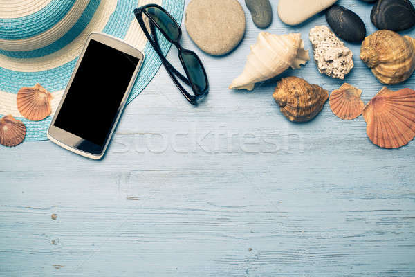 Stock fotó: Nyár · tárgyak · vakáció · szalmakalap · napszemüveg · okostelefon