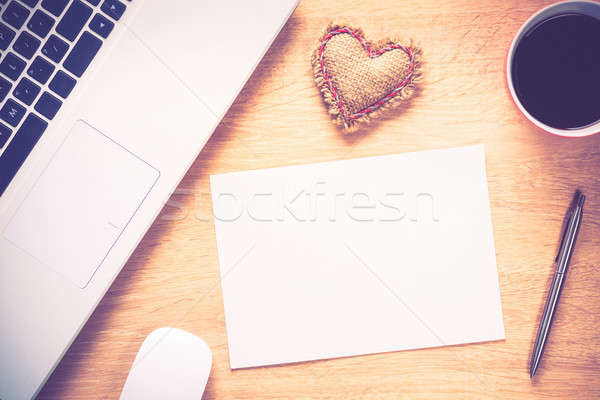 Jegyzettömb fa asztal laptop kávéscsésze szeretet internet Stock fotó © adam121