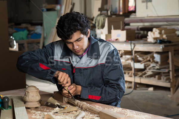 Foto stock: Carpintero · trabajo · jóvenes · artesano · uniforme · de · trabajo