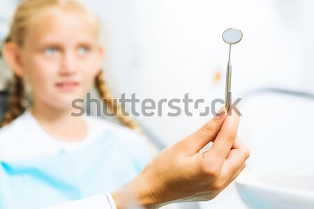 Foto stock: Oral · cavidade · pequeno · bonitinho · menina