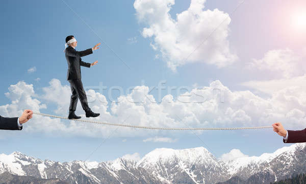 Business Risiko Unterstützung Hilfe Mann Balancing Stock foto © adam121