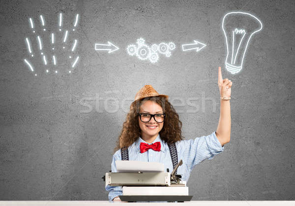 Stockfoto: Meisje · schrijver · jonge · mooie · typen · machine