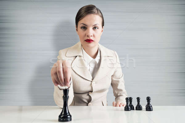 Strategia biznesowa młodych dość kobieta interesu posiedzenia tabeli Zdjęcia stock © adam121