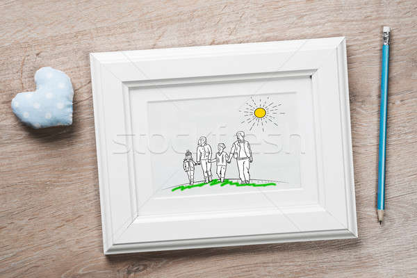 Foto d'archivio: Momenti · photo · frame · famiglia · felice · disegno · tavolo · in · legno · donna