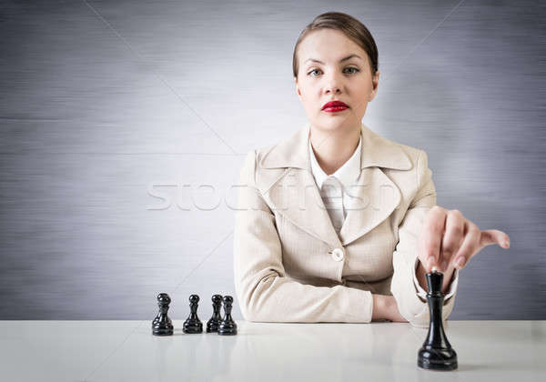 Taktika üzlet komoly csinos nő ül játszik Stock fotó © adam121