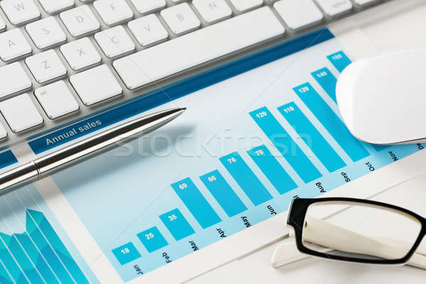 Promedio ventas informe negocios lugar de trabajo teclado Foto stock © adam121