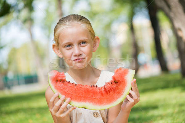 Foto stock: Criança · melancia · fatia · bonitinho · menina · sessão