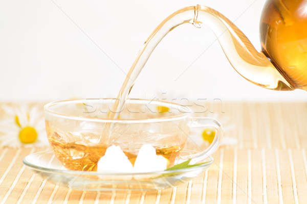 Tasse de thé camomille thé théière médicaux Photo stock © adam121