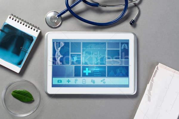 Digitalen Technologien Medizin weiß Arzt Stock foto © adam121