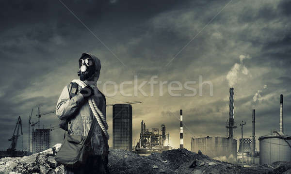 Po apokaliptyczny przyszłości człowiek niedobitek maska Zdjęcia stock © adam121