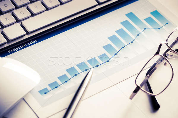 ストックフォト: 平均 · 販売 · レポート · ビジネス · 職場 · キーボード