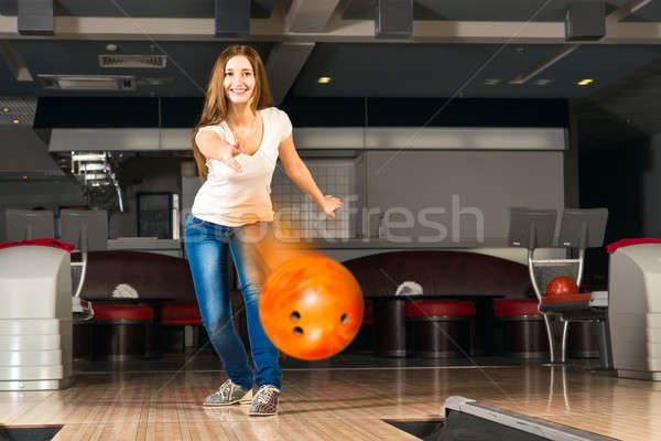 Kellemes fiatal nő bowling golyó külső cél mosolyog Stock fotó © adam121