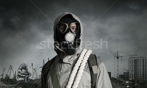 Post apocalyptique avenir homme survivant masque à gaz Photo stock © adam121