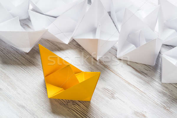 Działalności zestaw origami łodzi drewniany stół Zdjęcia stock © adam121