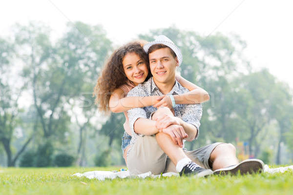 [[stock_photo]]: Couple · herbe · été · parc · romantique · temps