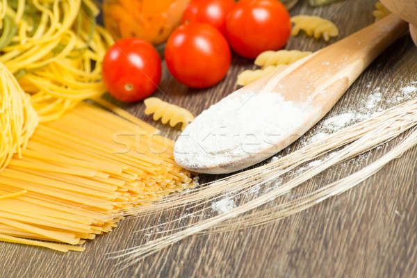 Pâtes tomates farine cuillère still life feuille [[stock_photo]] © adam121