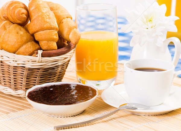 Stock foto: Kontinentales · Frühstück · Kaffee · Erdbeere · Croissant · Saft · Obst