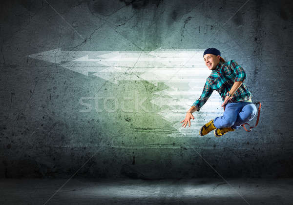 Dansator imagine tânăr Dansuri hip-hop Imagine de stoc © adam121