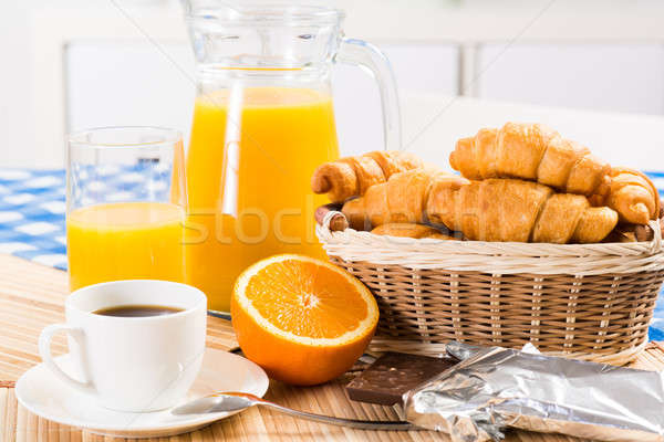 Korai reggeli kontinentális reggeli kávé narancs croissant Stock fotó © adam121