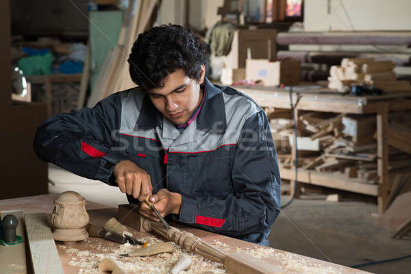 Foto stock: Carpintero · trabajo · jóvenes · artesano · uniforme · de · trabajo