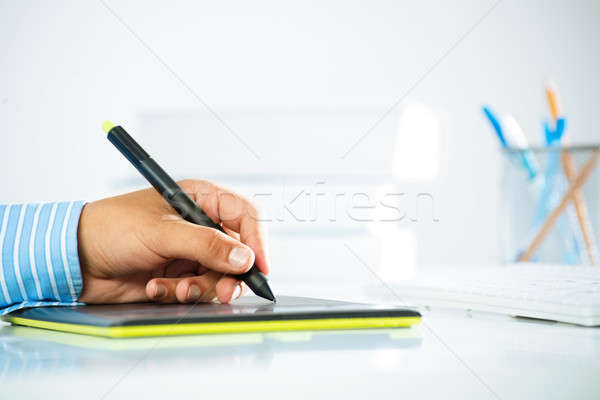 Közelkép kéz toll stylus rajz grafikus Stock fotó © adam121
