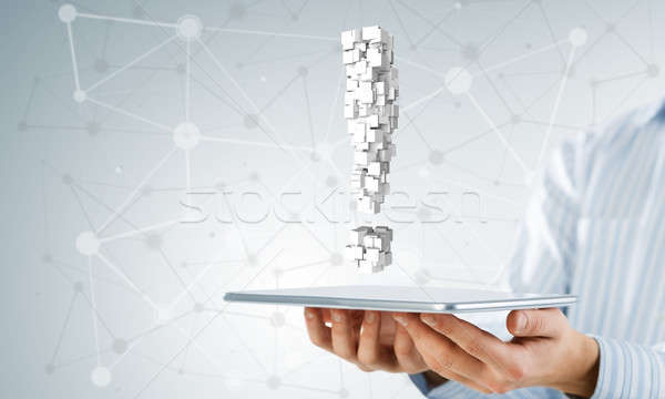Felkiáltójel tabletta kéz üzletember mutat táblagép Stock fotó © adam121