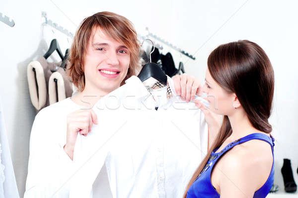 торговых улыбка пару Mall Cute человека Сток-фото © Pressmaster