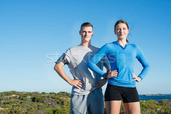 Ochtend lopen jonge actief paar joggers Stockfoto © adam121